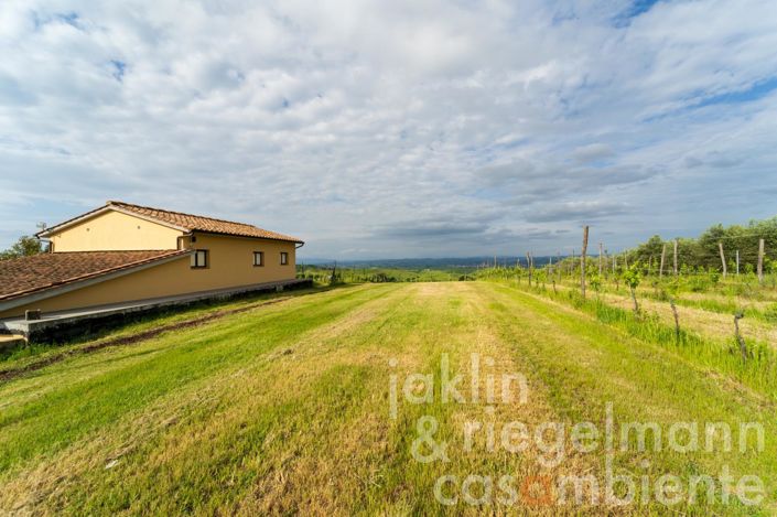 Image No.16-7 Bed Farmhouse for sale