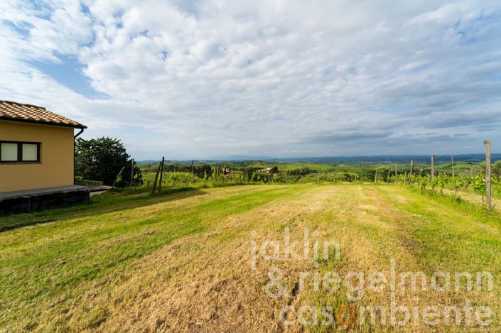 Image No.17-7 Bed Farmhouse for sale