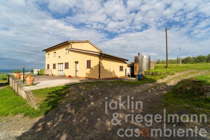 Image No.24-7 Bed Farmhouse for sale