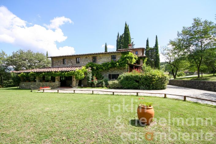 Image No.14-9 Bed Farmhouse for sale