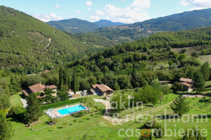 Image No.2-Ferme de 9 chambres à vendre à Chiusi della Verna