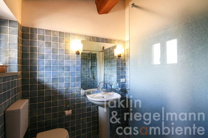 Image No.59-9 Bed Farmhouse for sale