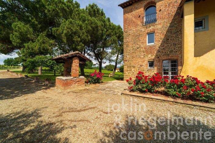 Image No.20-6 Bed Country House for sale