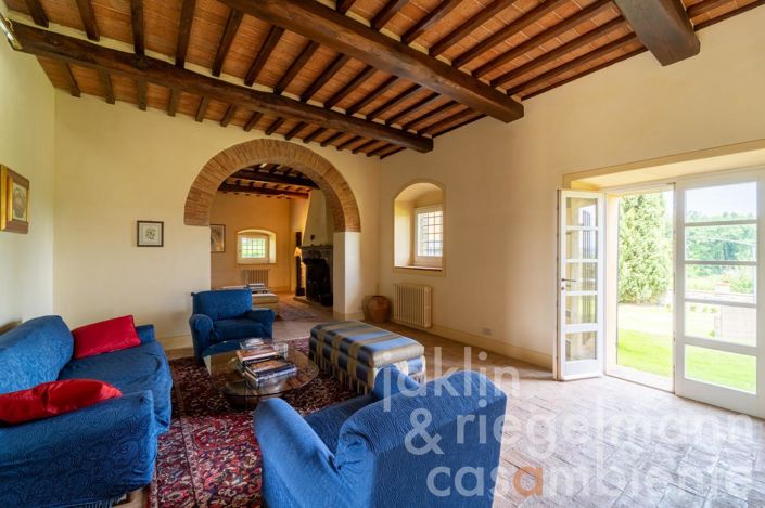 Image No.39-6 Bed Country House for sale