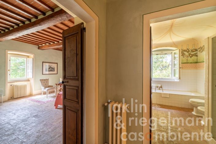 Image No.56-6 Bed Country House for sale