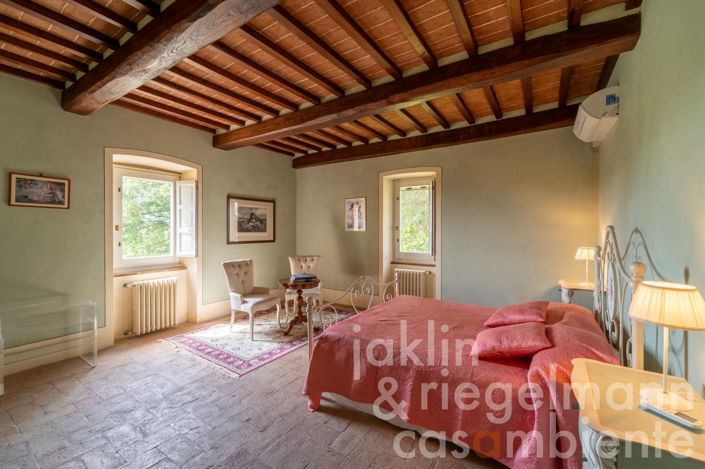 Image No.57-6 Bed Country House for sale