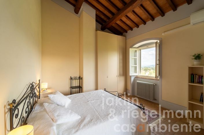 Image No.65-6 Bed Country House for sale