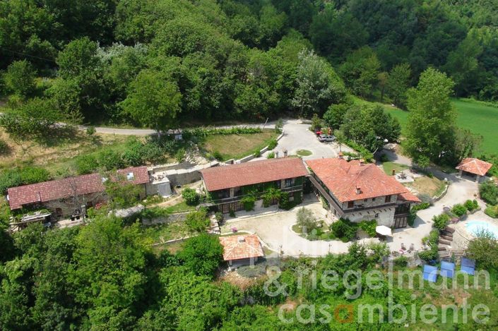 Image No.1-Maison de campagne de 8 chambres à vendre à Cuneo