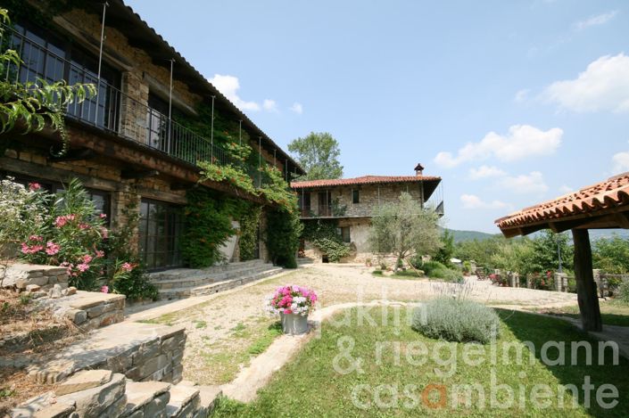 Image No.10-8 Bed Country House for sale