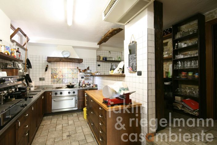 Image No.30-8 Bed Country House for sale