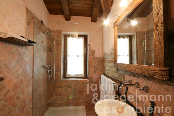 Image No.36-8 Bed Country House for sale