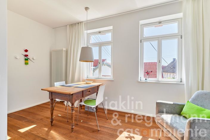 Image No.12-11 Bed Hotel for sale