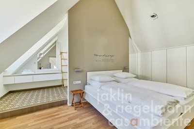 678134098b657m265632