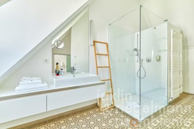 6781340bd68e9m265633