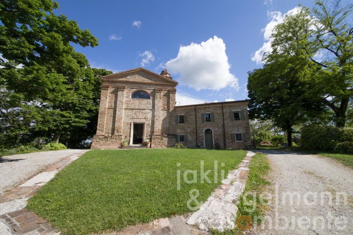 Image No.13-8 Bed House for sale