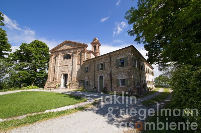 Image No.15-8 Bed House for sale