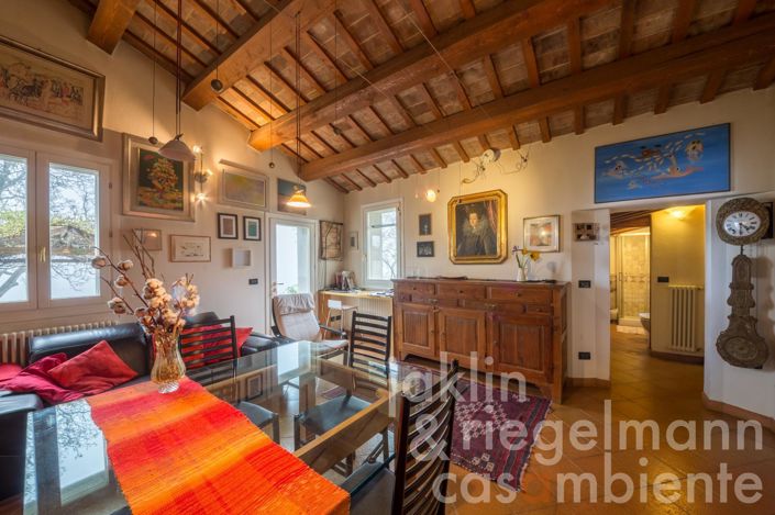 Image No.26-8 Bed House for sale