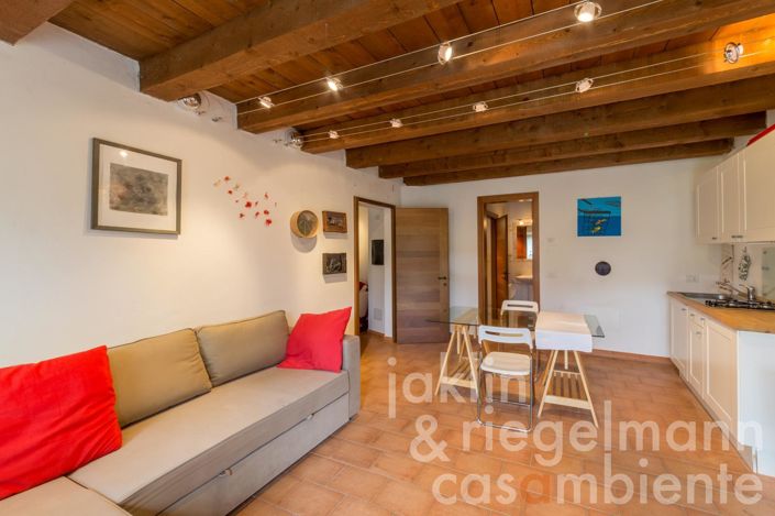 Image No.35-8 Bed House for sale