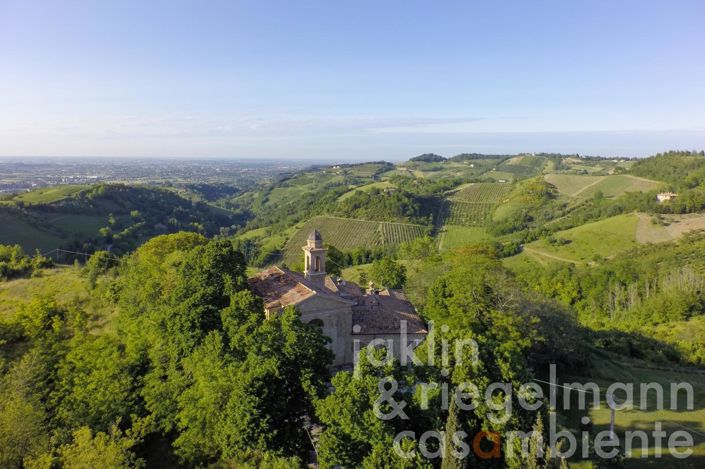 Image No.9-8 Bed House for sale