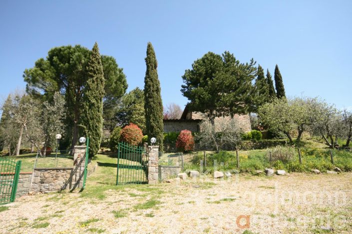 Image No.20-5 Bed Country House for sale