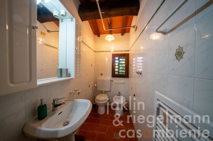 Image No.36-5 Bed Country House for sale