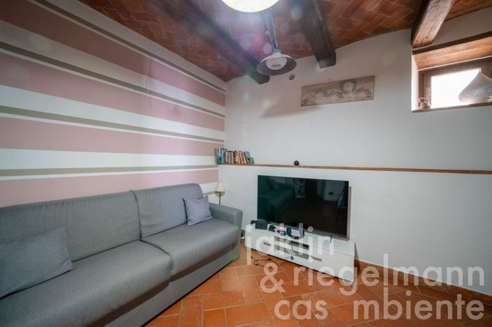 Image No.41-5 Bed Country House for sale