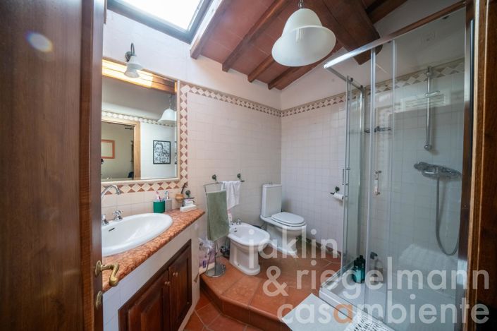 Image No.45-5 Bed Country House for sale