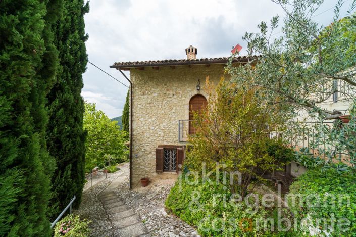 Image No.14-3 Bed Country House for sale