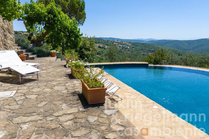 Image No.16-7 Bed Country House for sale