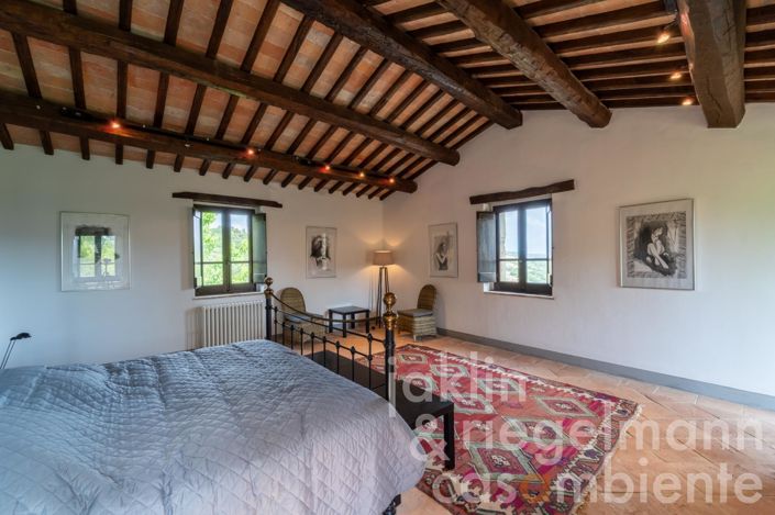 Image No.84-7 Bed Country House for sale