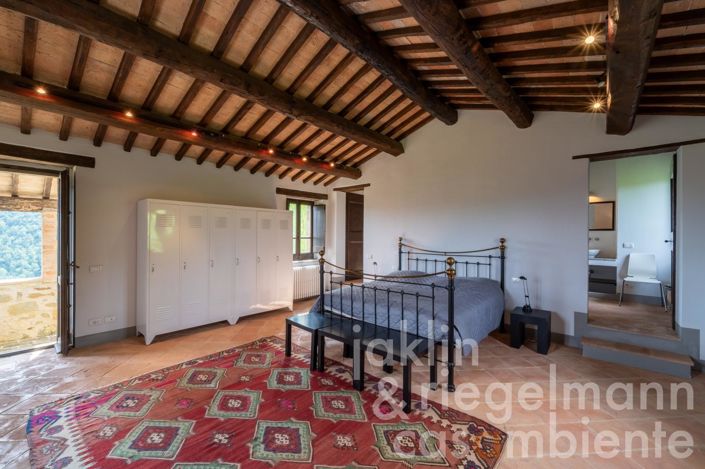 Image No.85-7 Bed Country House for sale