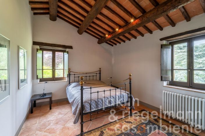 Image No.88-7 Bed Country House for sale