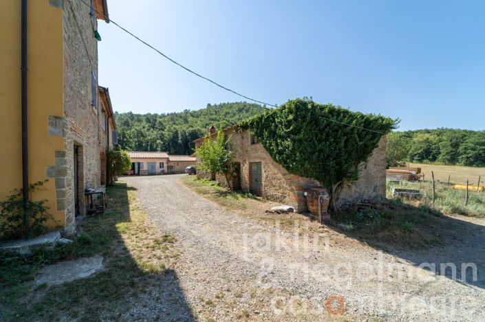 Image No.10-Ferme de 11 chambres à vendre à Arezzo