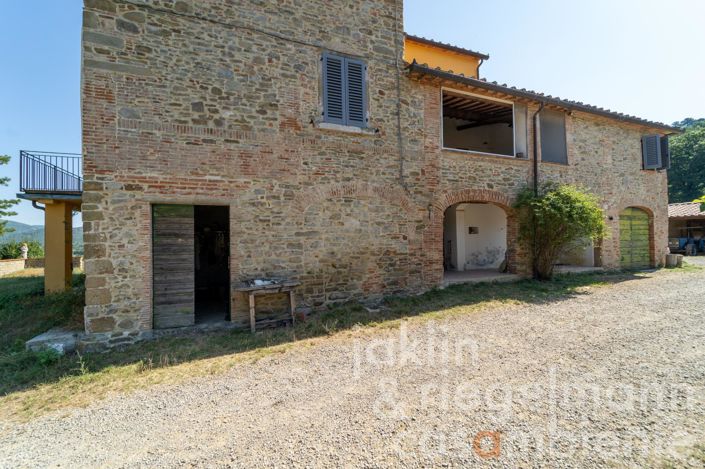 Image No.11-Ferme de 11 chambres à vendre à Arezzo