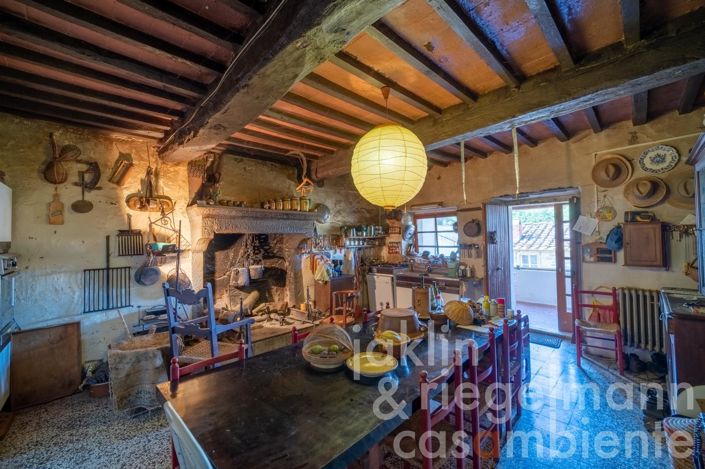 Image No.15-Ferme de 11 chambres à vendre à Arezzo