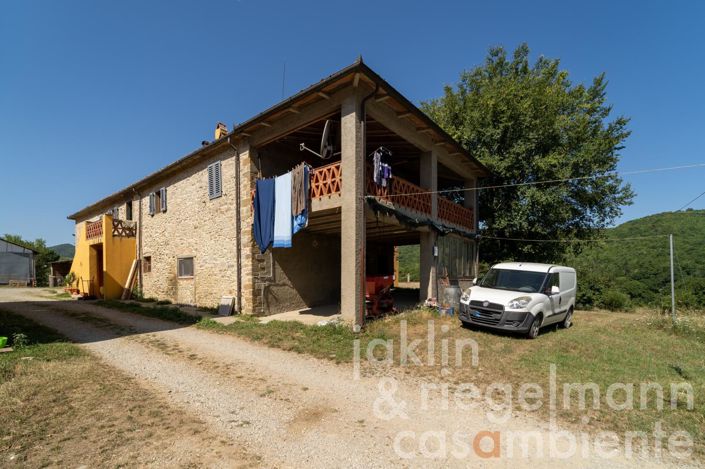 Image No.27-Ferme de 11 chambres à vendre à Arezzo