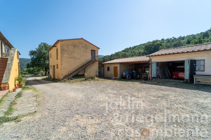 Image No.31-Ferme de 11 chambres à vendre à Arezzo