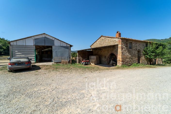 Image No.33-Ferme de 11 chambres à vendre à Arezzo