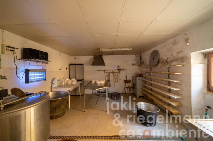 Image No.49-Ferme de 11 chambres à vendre à Arezzo