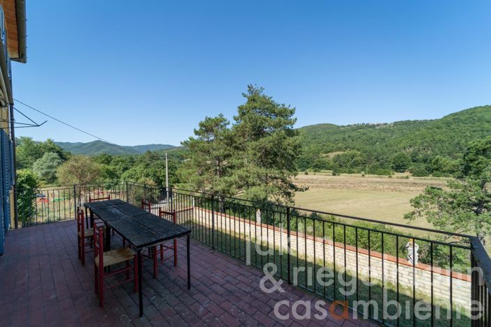 Image No.8-Ferme de 11 chambres à vendre à Arezzo