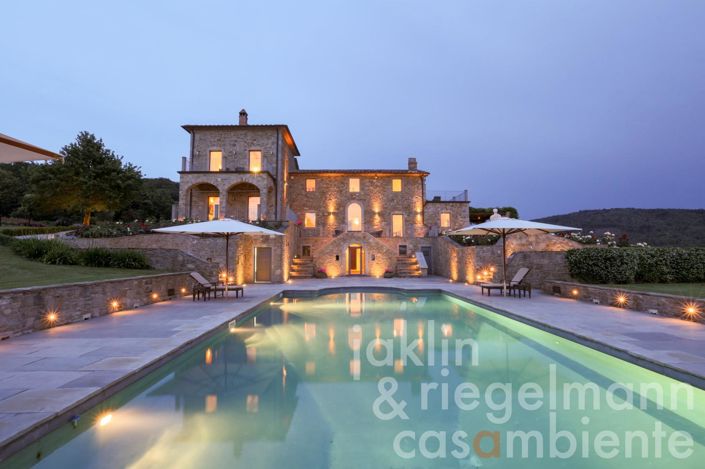 Image No.1-Maison de campagne de 10 chambres à vendre à Lisciano Niccone