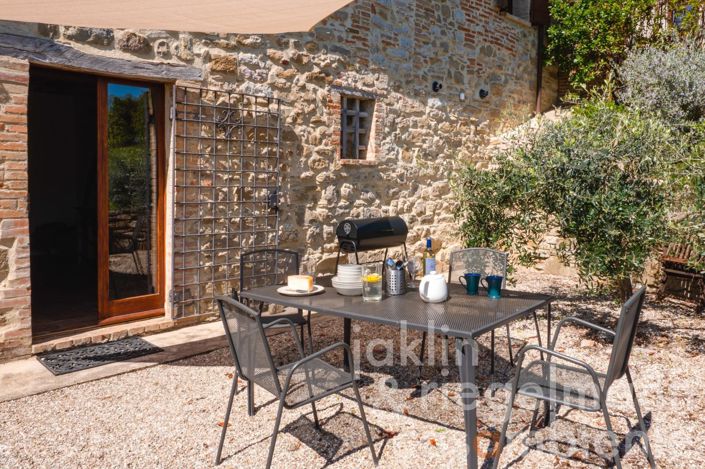 Image No.16-Maison de campagne de 8 chambres à vendre à Perugia