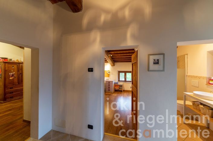 Image No.36-Maison de campagne de 8 chambres à vendre à Perugia