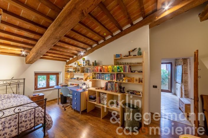 Image No.37-8 Bed Country House for sale