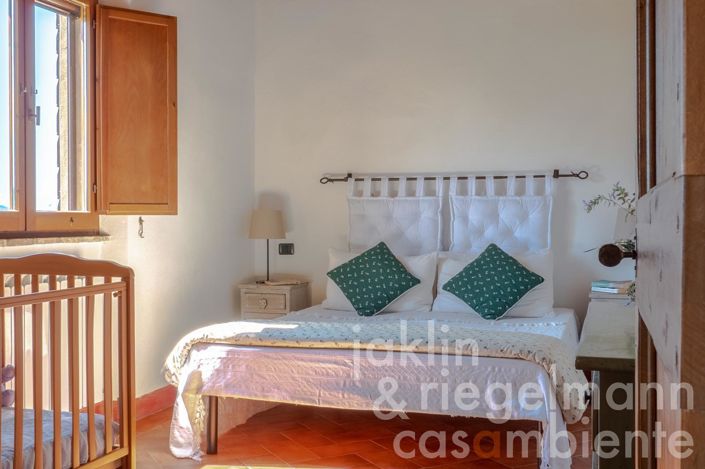 Image No.53-8 Bed Country House for sale