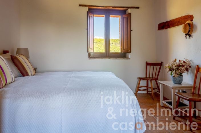 Image No.56-8 Bed Country House for sale