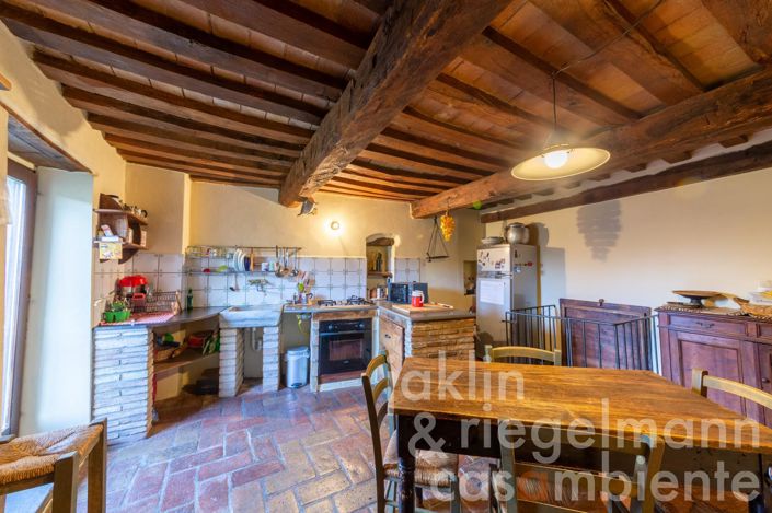 Image No.35-Maison de campagne de 5 chambres à vendre à Pietralunga