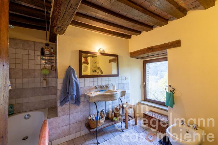 Image No.39-5 Bed Country House for sale