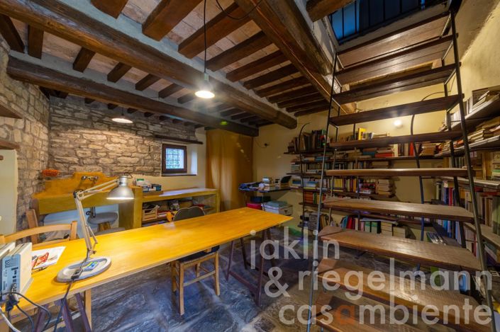 Image No.49-Maison de campagne de 5 chambres à vendre à Pietralunga