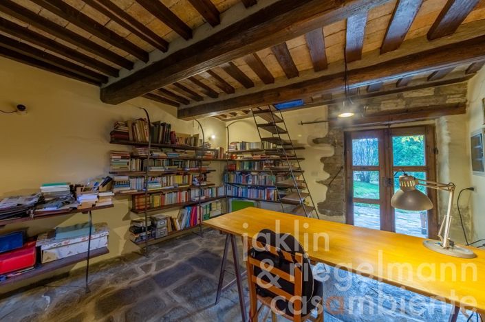 Image No.50-5 Bed Country House for sale